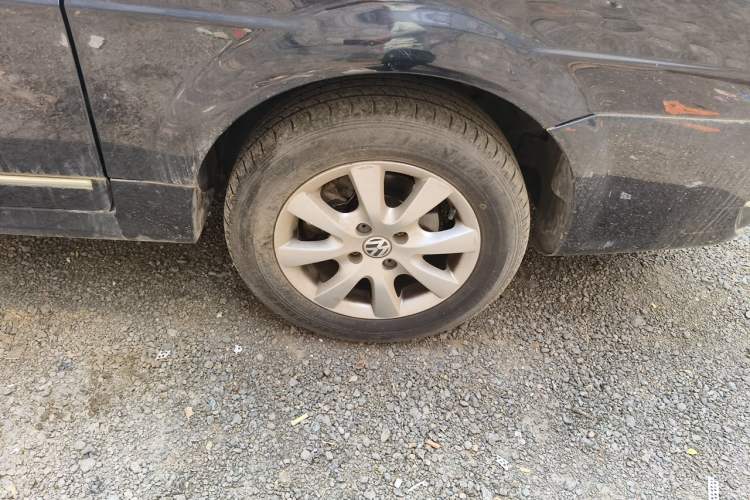 Used Volkswagen Santana Vista 2008 1.8L Manual Sishang Model Right Front Wheel Hub