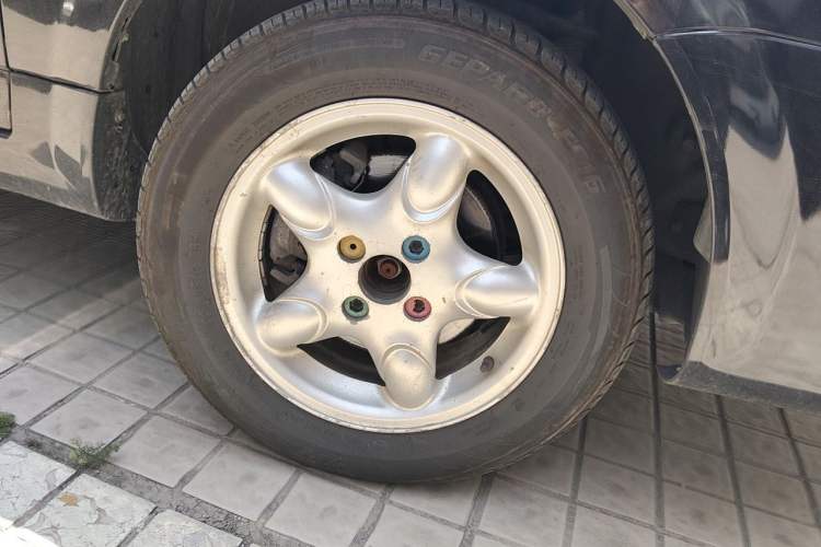 Used Volkswagen Santana Vista 2008 1.8L Manual Sishang Model Right Front Wheel Hub