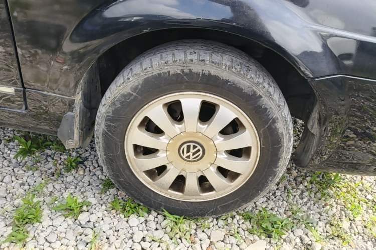 Used Volkswagen Santana Vista 2008 1.8L Manual Sishang Model Right Front Wheel Hub