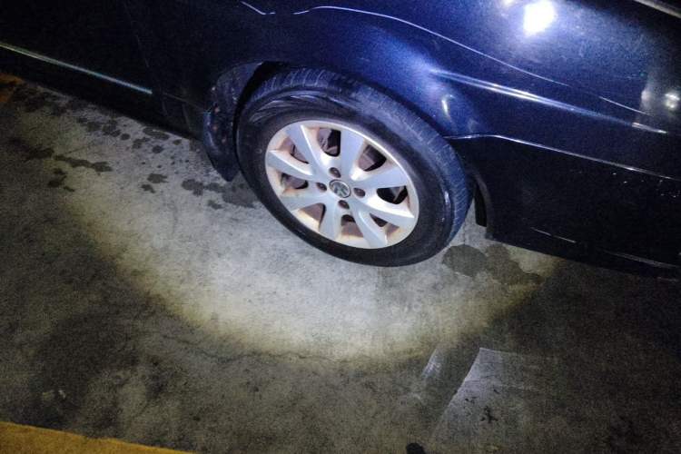 Used Volkswagen Santana Vista 2008 1.8L Manual Sishang Model Right Front Wheel Hub