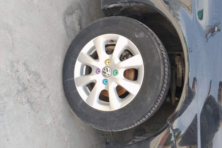 Used Volkswagen Santana Vista 2008 1.8L Manual Comfort Edition Right Front Wheel Hub