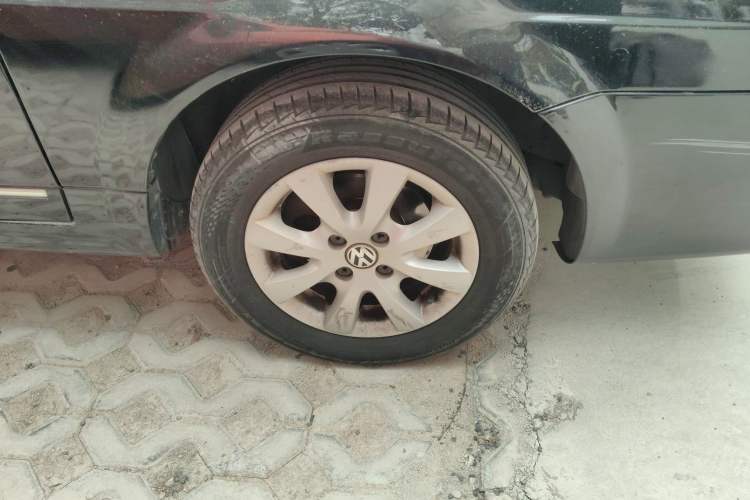Used Volkswagen Santana Vista 2008 1.8L Manual Comfort Edition Right Front Wheel Hub