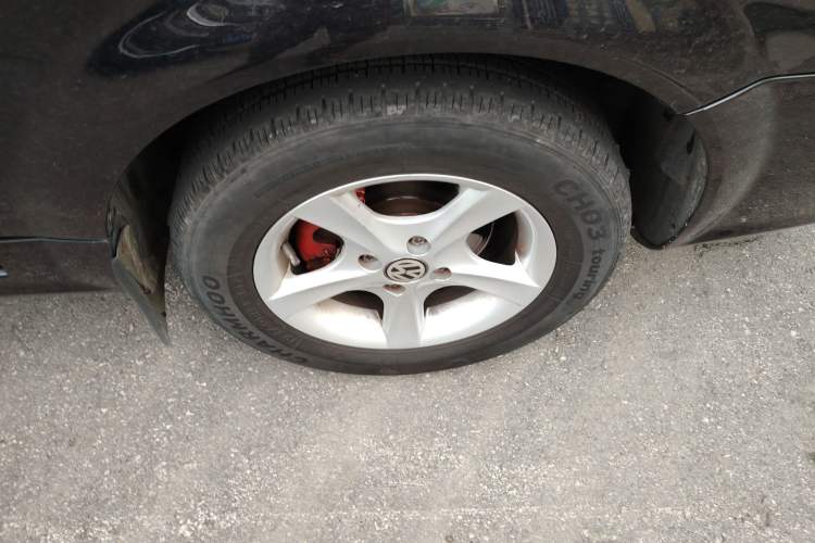 Used Volkswagen Santana Vista 2008 1.8L Manual Sishang Model Right Front Wheel Hub