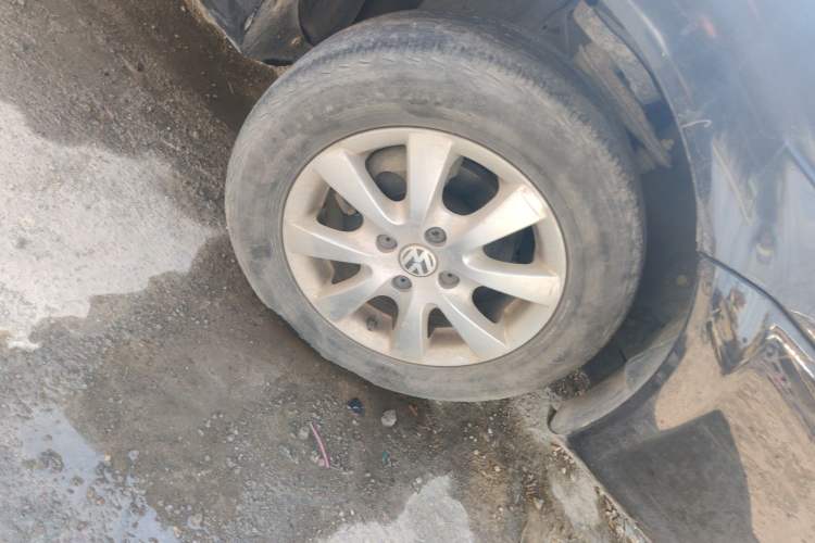 Used Volkswagen Santana Vista 2008 1.8L Manual Sishang Model Right Front Wheel Hub