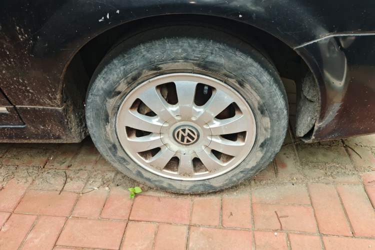 Used Volkswagen Santana Vista 2008 1.8L Manual Sishang Model Right Front Wheel Hub