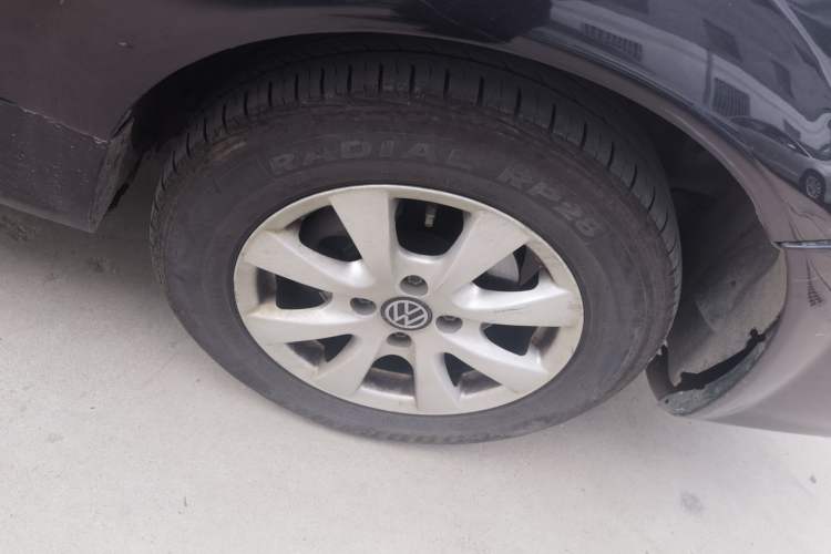 Used Volkswagen Santana Vista 2008 1.8L Manual Comfort Edition Right Front Wheel Hub