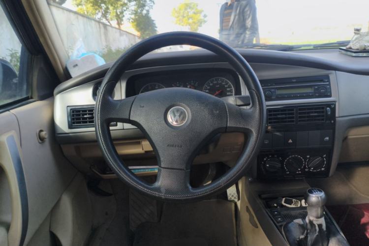 Used Volkswagen Santana Vista 2008 1.8L Manual Sishang Model Steering Wheel