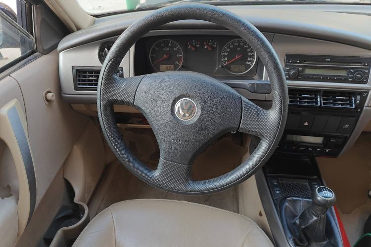 Used Volkswagen Santana Vista 2008 1.8L Manual Comfort Edition Steering Wheel