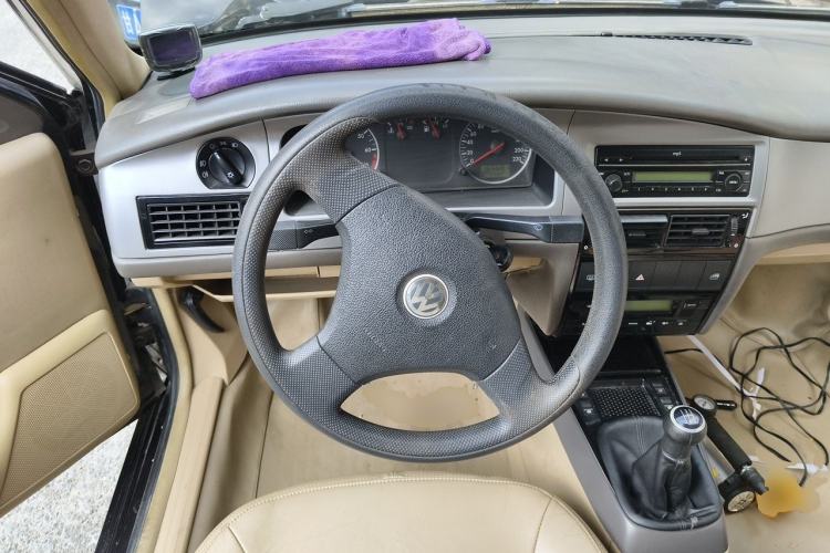 Used Volkswagen Santana Vista 2008 1.8L Manual Sishang Model Steering Wheel
