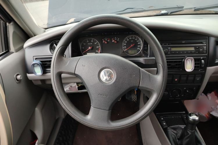 Used Volkswagen Santana Vista 2008 1.8L Manual Sishang Model Steering Wheel