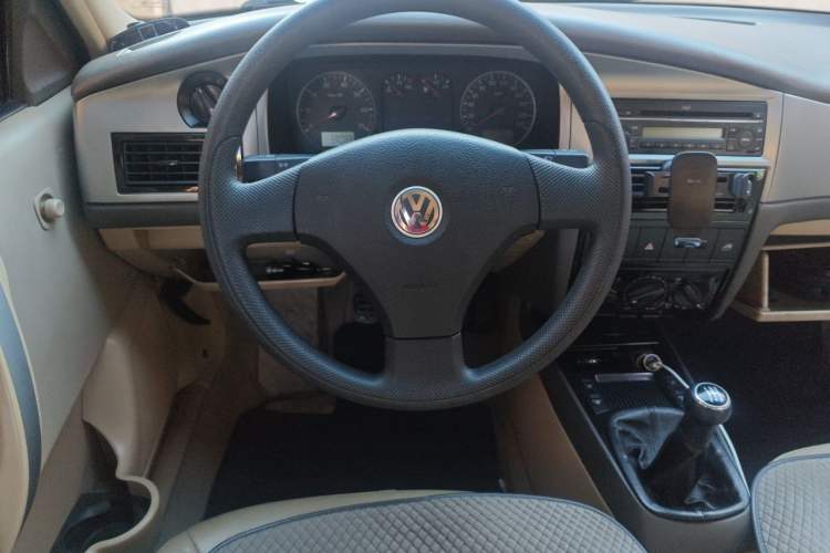 Used Volkswagen Santana Vista 2008 1.8L Manual Sishang Model Steering Wheel