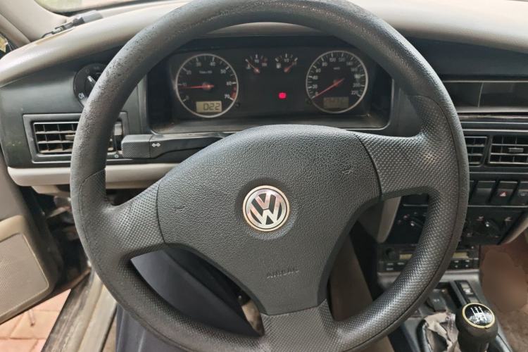 Used Volkswagen Santana Vista 2008 1.8L Manual Sishang Model Steering Wheel