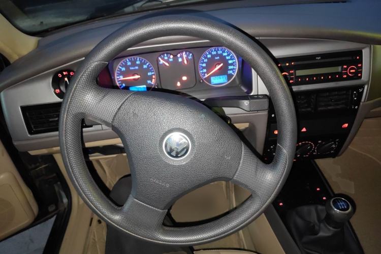 Used Volkswagen Santana Vista 2008 1.8L Manual Sishang Model Steering Wheel