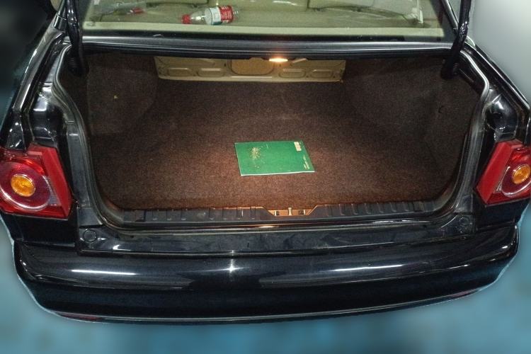 Used Volkswagen Santana Vista 2008 1.8L Manual Comfort Edition Trunk