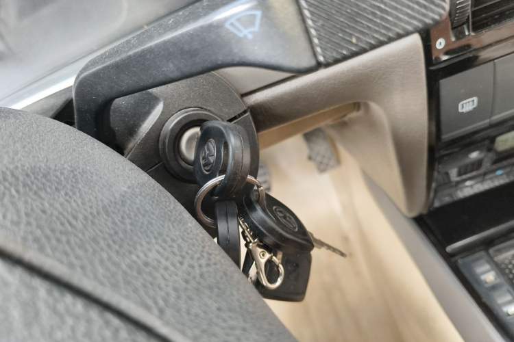 Used Volkswagen Santana Vista 2008 1.8L Manual Sishang Model Vehicle Key