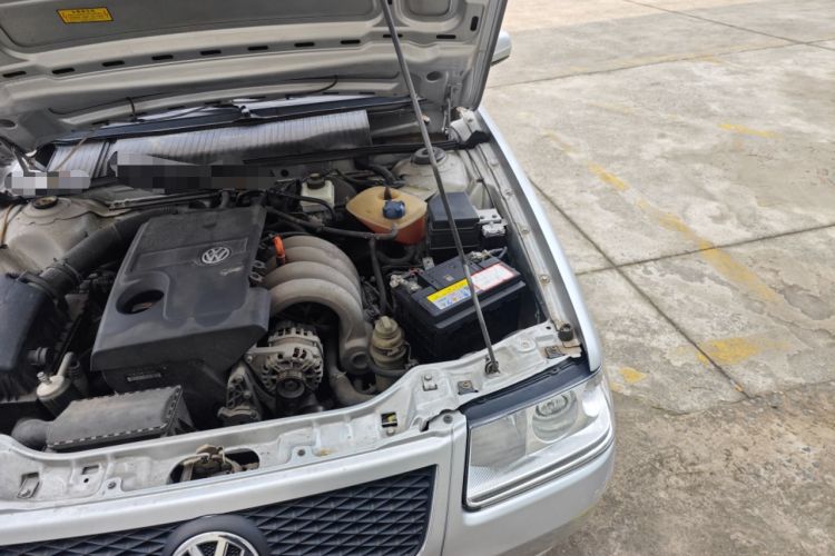 Used Volkswagen Santana Vista 2008 1.8L Manual Sishang Model Engine Bay Left