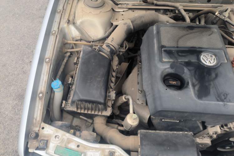 Used Volkswagen Santana Vista 2008 1.8L Manual Comfort Edition Engine Bay Right