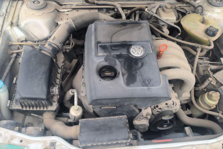 Used Volkswagen Santana Vista 2008 1.8L Manual Comfort Edition Engine Bay