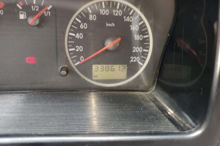 Used Volkswagen Santana Vista 2008 1.8L Manual Sishang Model Odometer Close Up