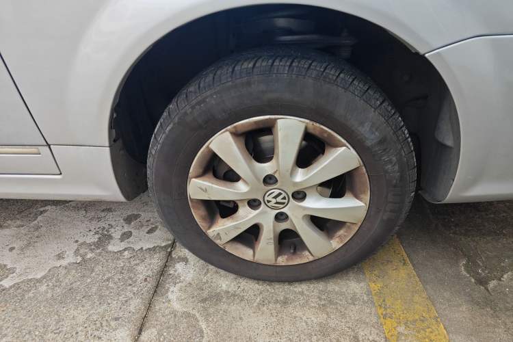 Used Volkswagen Santana Vista 2008 1.8L Manual Sishang Model Right Front Wheel Hub