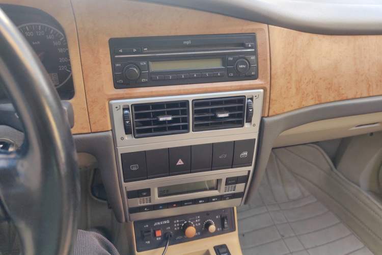Used Volkswagen Santana Vista 2008 1.8L Manual Comfort Edition Audio And AC Panel