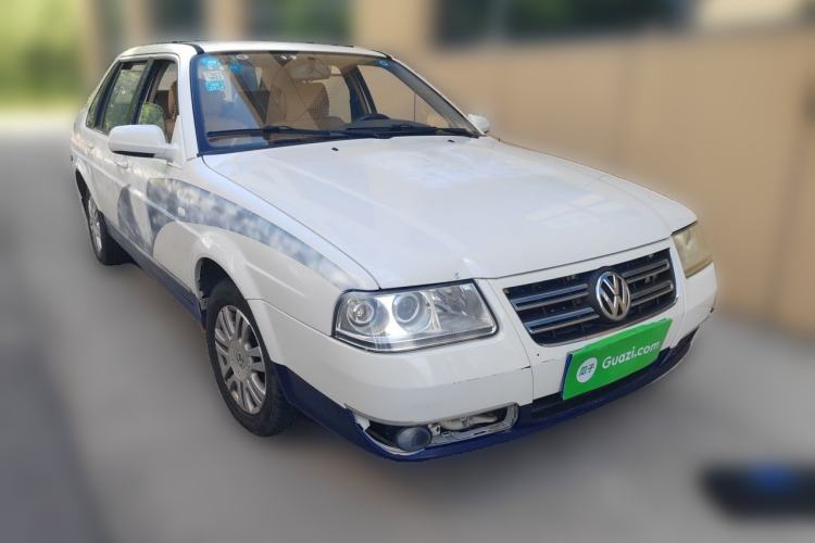 Used Volkswagen Santana Vista 2008 1.8L Manual Comfort Edition Front Right 45 Deg