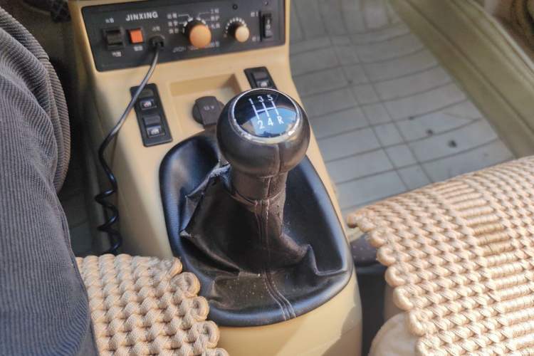 Used Volkswagen Santana Vista 2008 1.8L Manual Comfort Edition Gear Lever