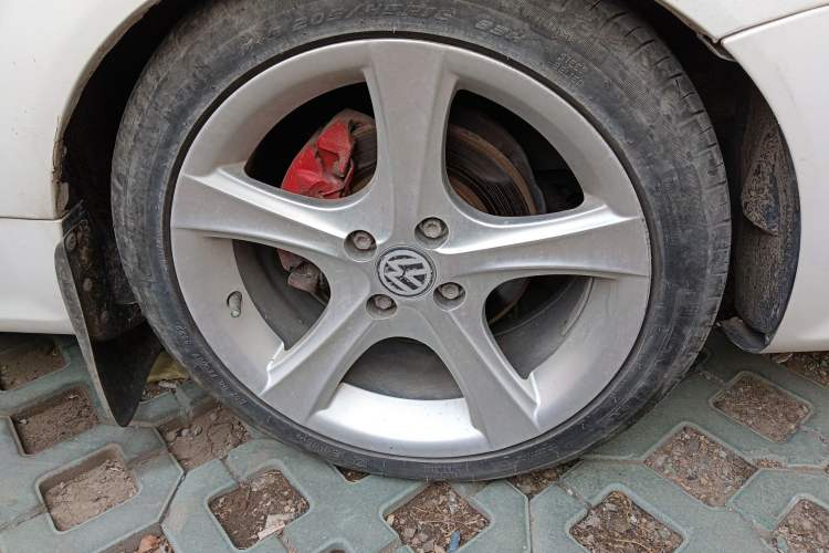 Used Volkswagen Santana Vista 2008 1.8L Manual Sishang Model Right Front Wheel Hub