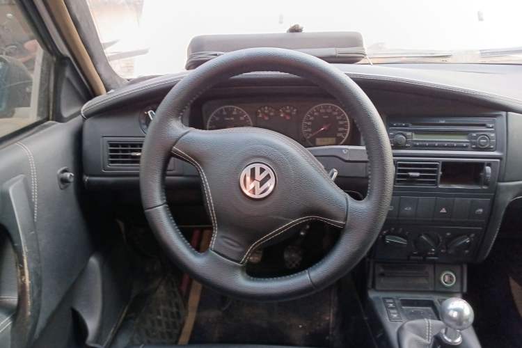 Used Volkswagen Santana Vista 2008 1.8L Manual Sishang Model Steering Wheel