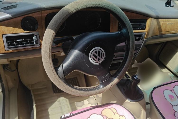 Used Volkswagen Santana Vista 2008 1.8L Manual Sishang Model Steering Wheel
