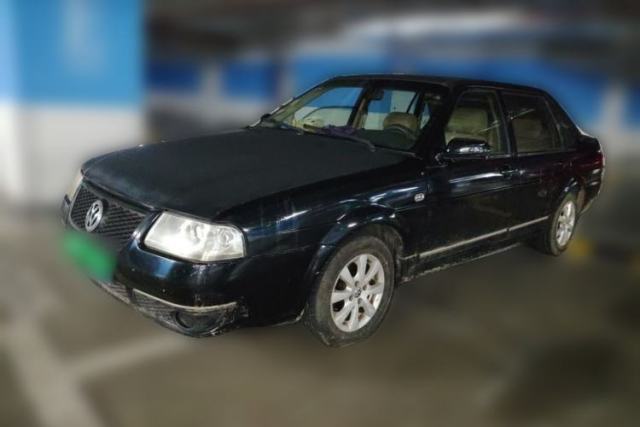Used Volkswagen Santana Vista 2010 1.6L Manual Comfort Version