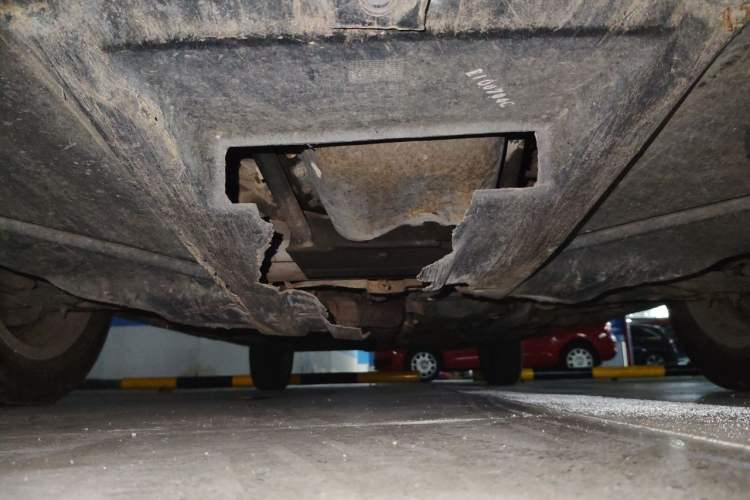 Used Volkswagen Santana Vista 2010 1.6L Manual Comfort Version Chassis Front