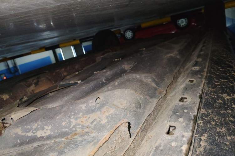 Used Volkswagen Santana Vista 2010 1.6L Manual Comfort Version Chassis Front Right