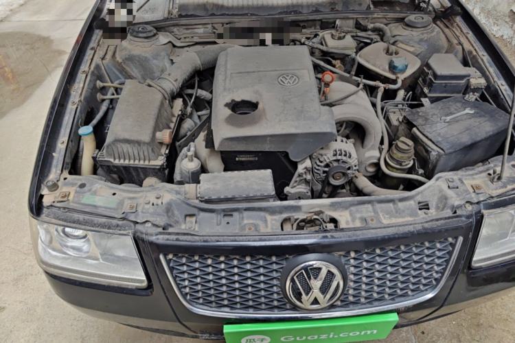 Used Volkswagen Santana Vista 2010 1.6L Manual Comfort Version Engine Bay