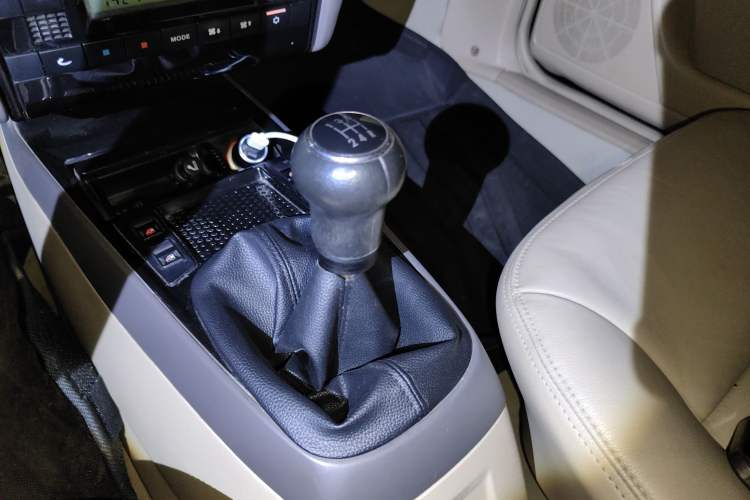 Used Volkswagen Santana Vista 2010 1.6L Manual Comfort Version Gear Lever