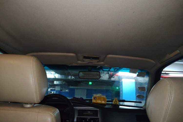 Used Volkswagen Santana Vista 2010 1.6L Manual Comfort Version Headliner