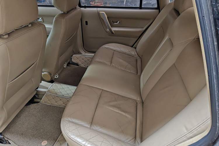 Used Volkswagen Santana Vista 2010 1.6L Manual Comfort Version Left Rear Seat