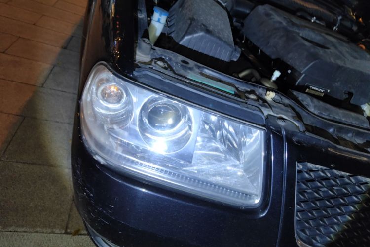 Used Volkswagen Santana Vista 2010 1.6L Manual Comfort Version Right Front Headlight