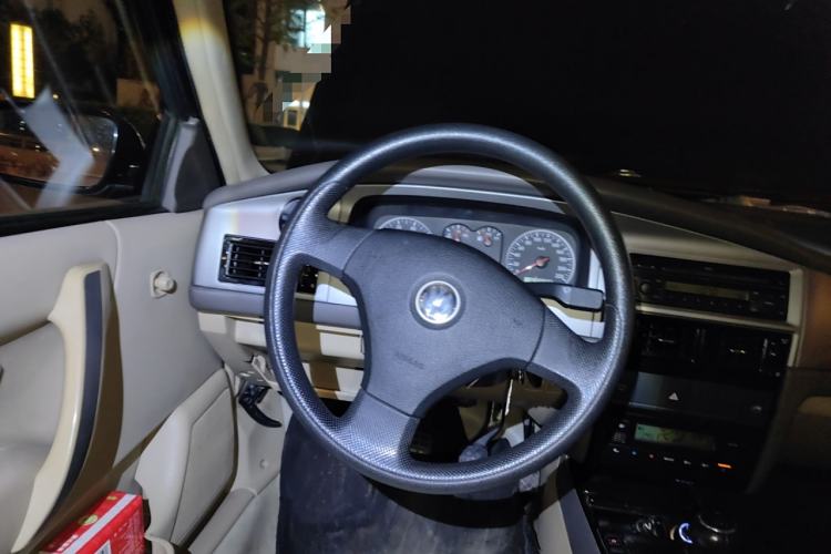 Used Volkswagen Santana Vista 2010 1.6L Manual Comfort Version Steering Wheel