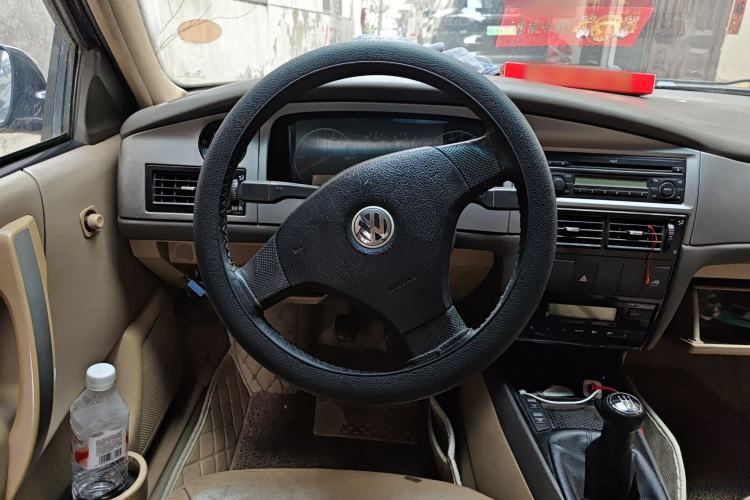 Used Volkswagen Santana Vista 2010 1.6L Manual Comfort Version Steering Wheel