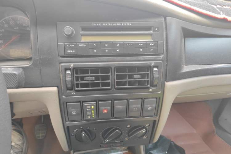 Used Volkswagen Santana Vista  Audio And AC Panel