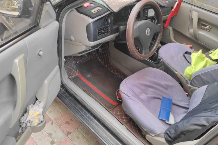 Used Volkswagen Santana Vista  Driver Seat