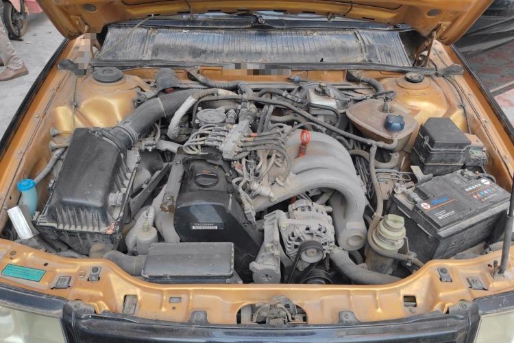 Used Volkswagen Santana Vista  Engine Bay