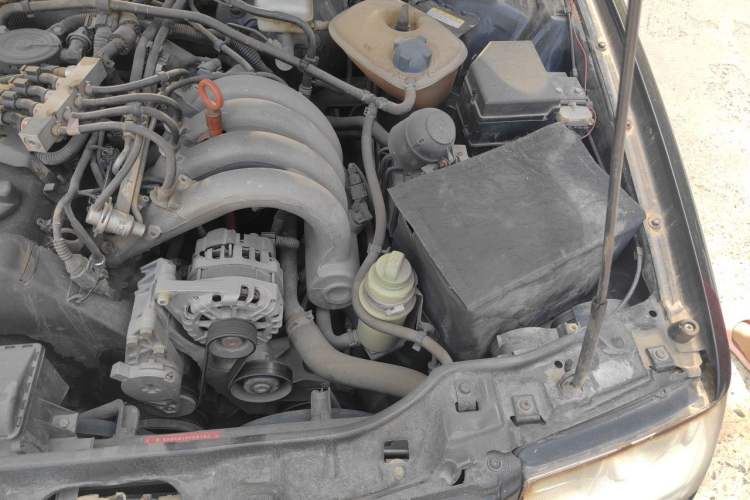 Used Volkswagen Santana Vista  Engine Bay Left