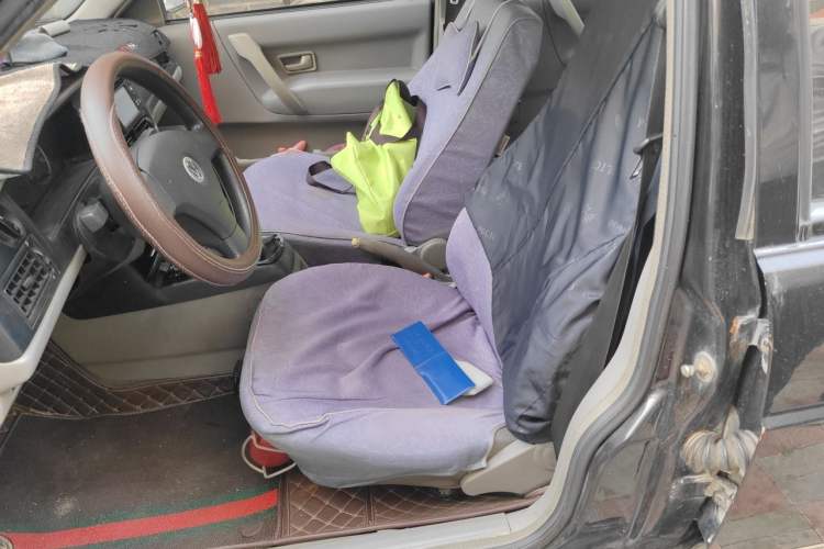 Used Volkswagen Santana Vista  Left Front Seat