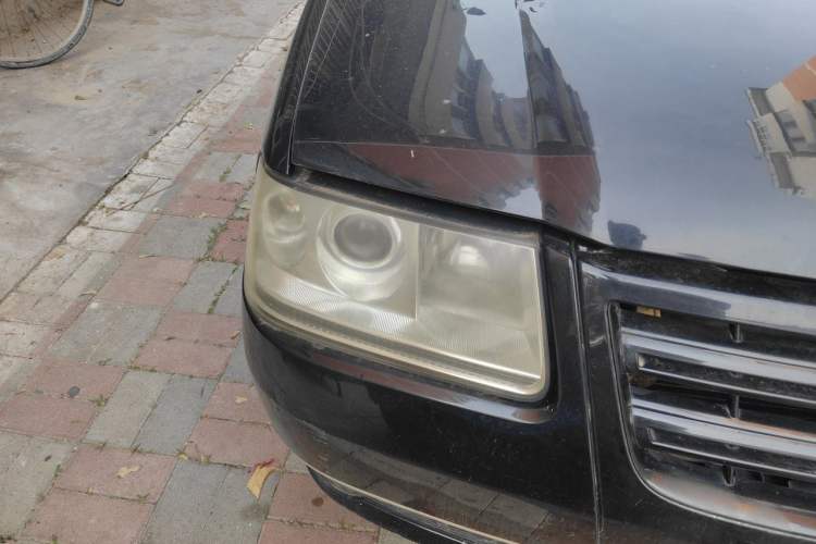 Used Volkswagen Santana Vista  Right Front Headlight