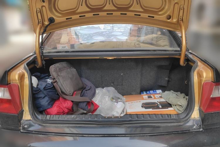 Used Volkswagen Santana Vista  Trunk