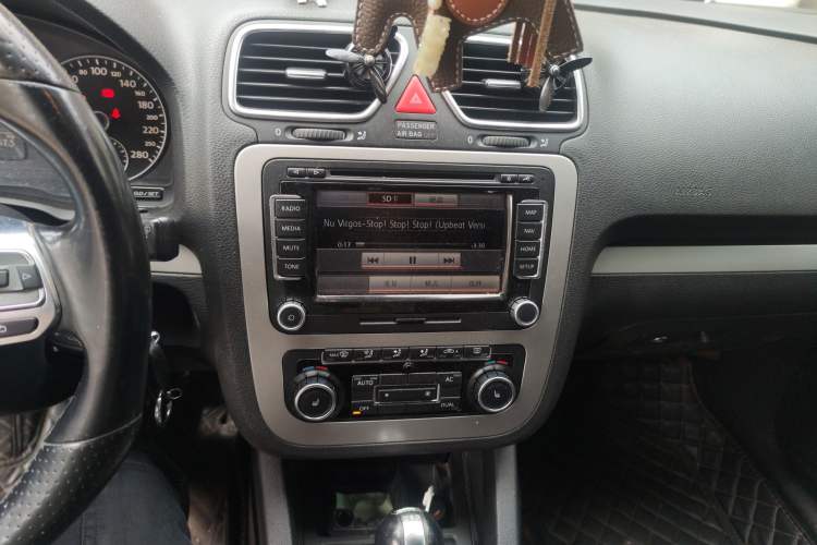 Used Volkswagen Scirocco 2009 1.4 TSI Luxury Edition Audio And AC Panel