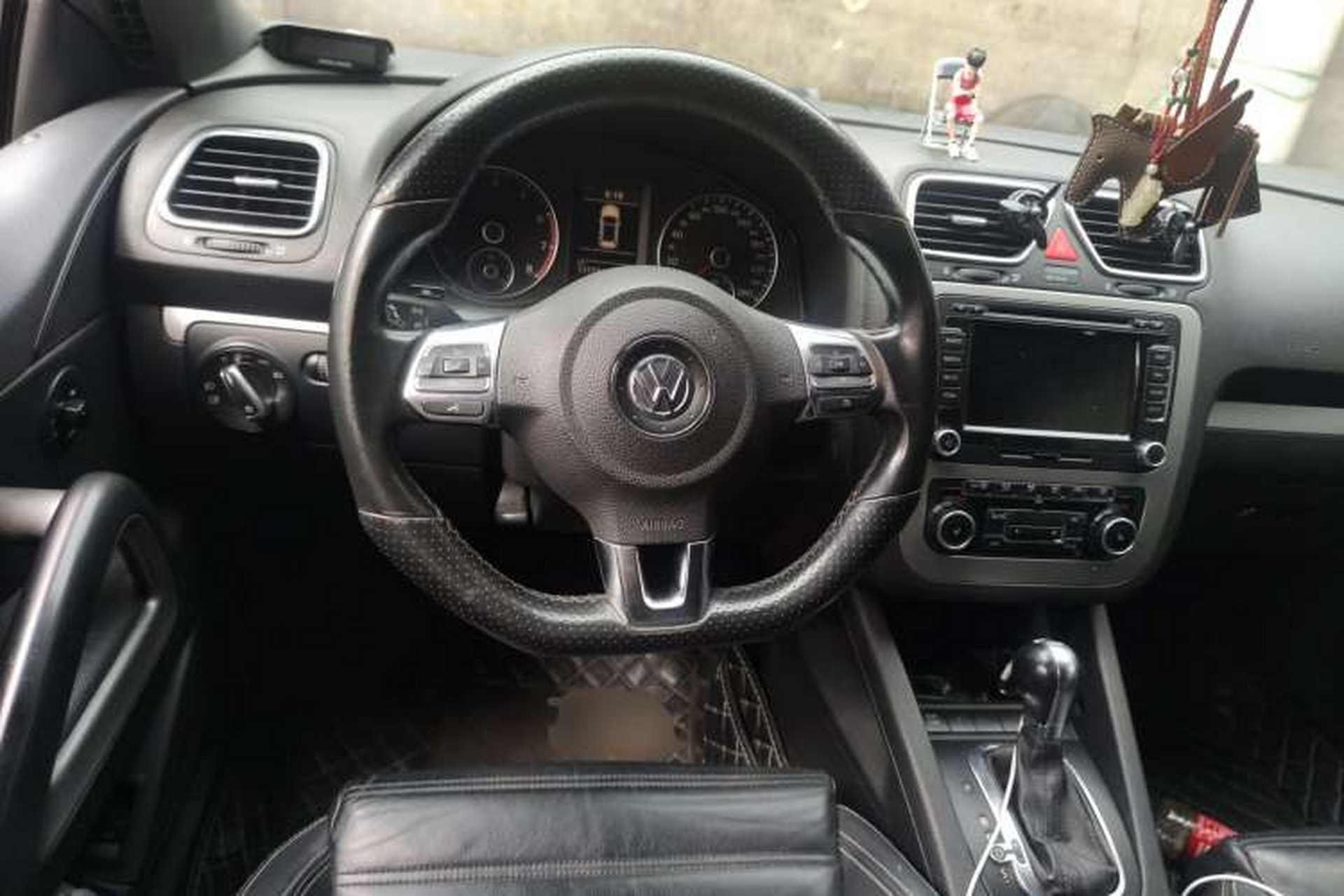 Used Volkswagen Scirocco 2009 1.4 TSI Luxury Edition Center Console