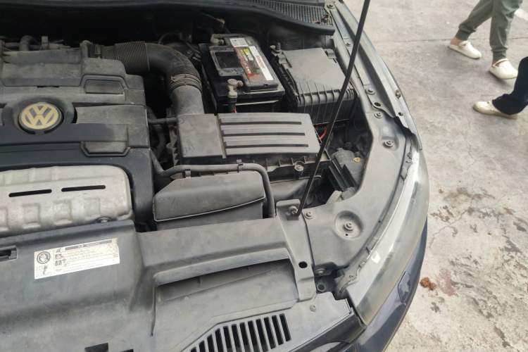 Used Volkswagen Scirocco 2009 1.4 TSI Luxury Edition Engine Bay Left